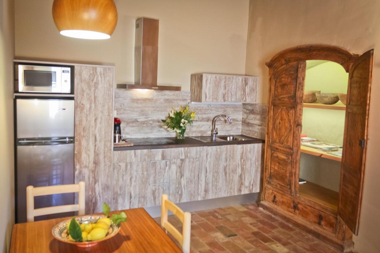 Apartamentos En La Rectoria De Regencós Exteriör bild
